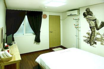 Alice Hostel Guest house Seoul