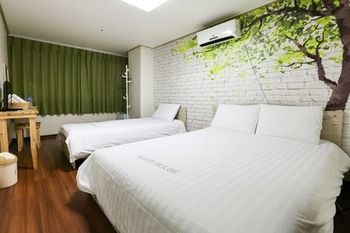 Alice Hostel