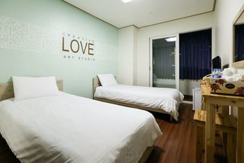 Alice Hostel